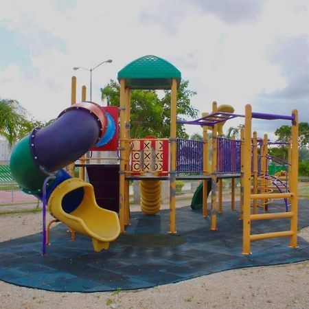 Casa Guerra En Maderos Residencial -Ideal Para Familias Κανκούν Εξωτερικό φωτογραφία